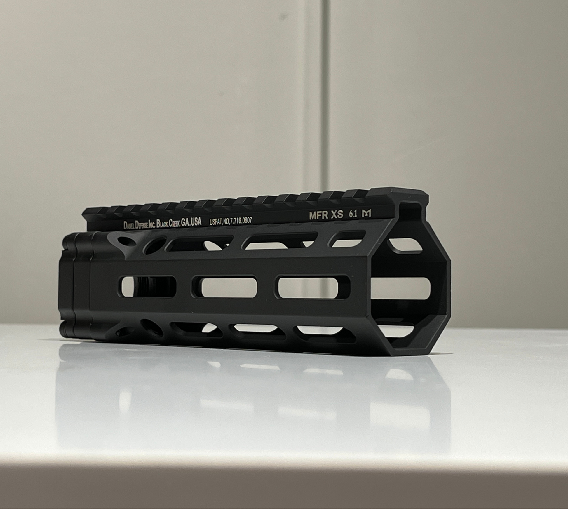Daniel Defense 6.1 INCH MFR M-LOK Handguard-Black