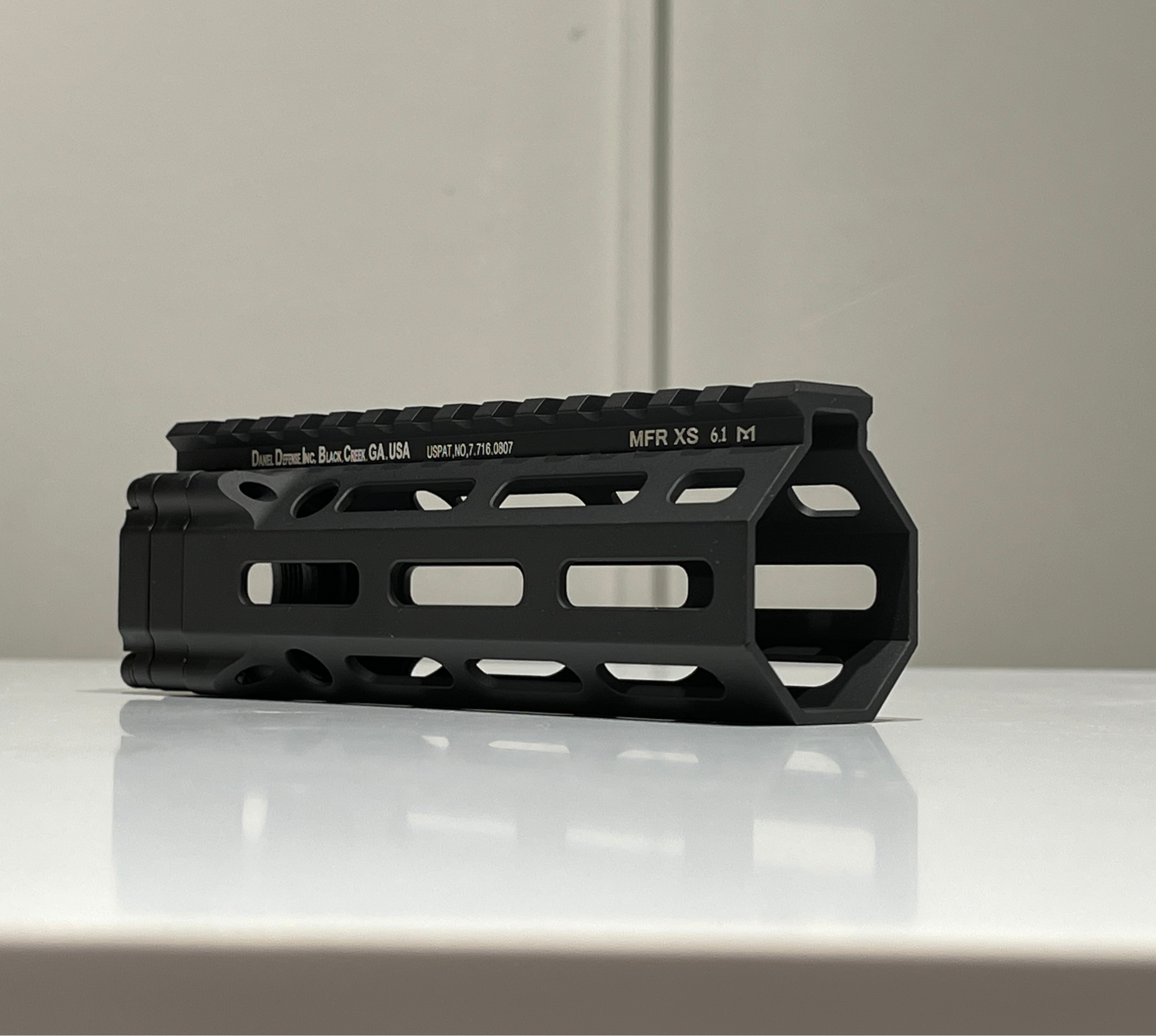 Daniel Defense 6.1 INCH MFR M-LOK Handguard-Black