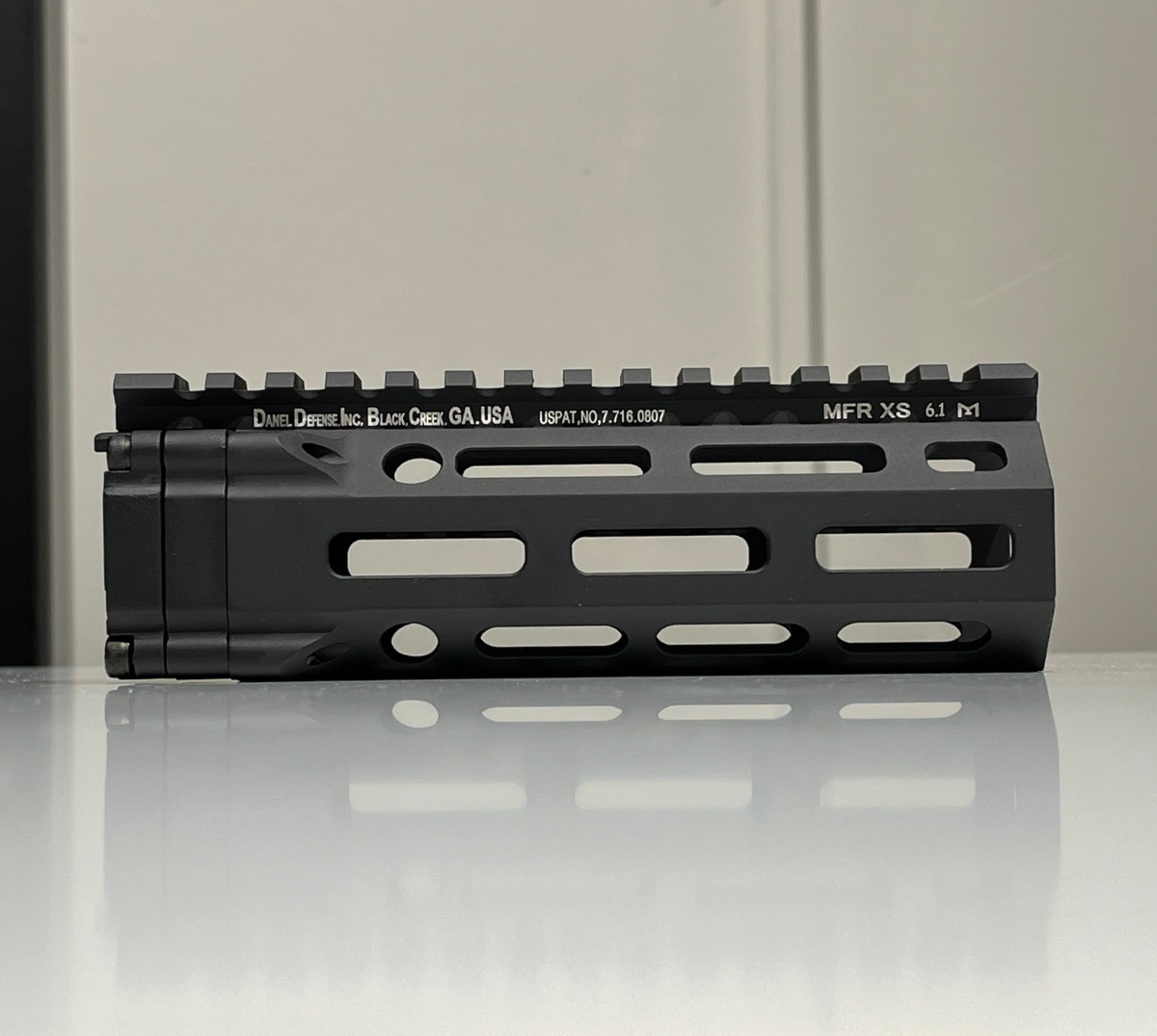 Daniel Defense 6.1 INCH MFR M-LOK Handguard-Black